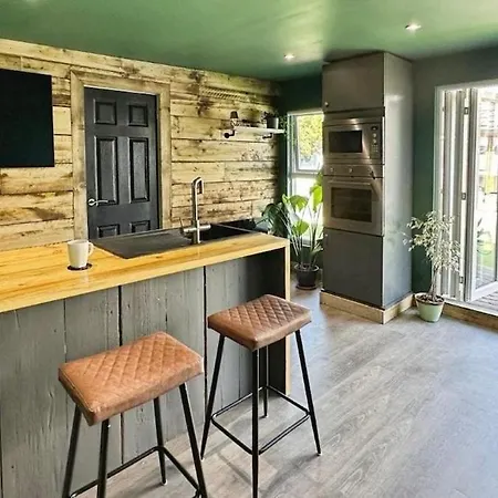 Apartment Self Contained - The Venu