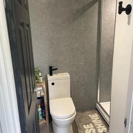 Self Contained - The Venu Apartment Bristol
