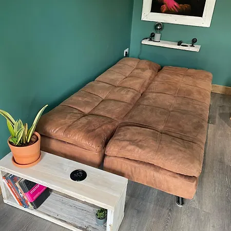 Self Contained - The Venu *